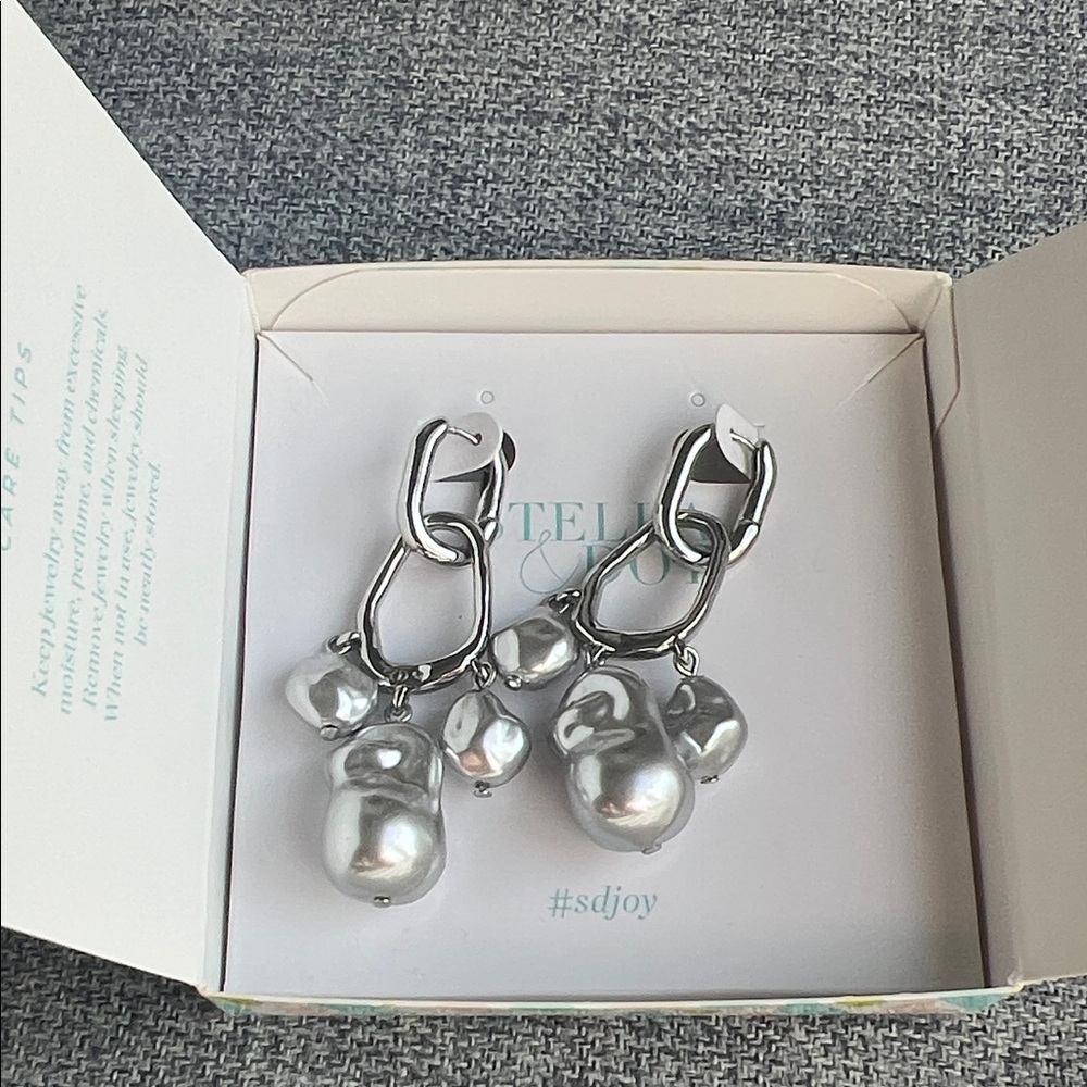 Stella & Dot Silver Pearl Cluster Earrings